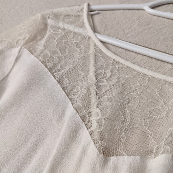 Aritzia blouse - Picture 2 of 4